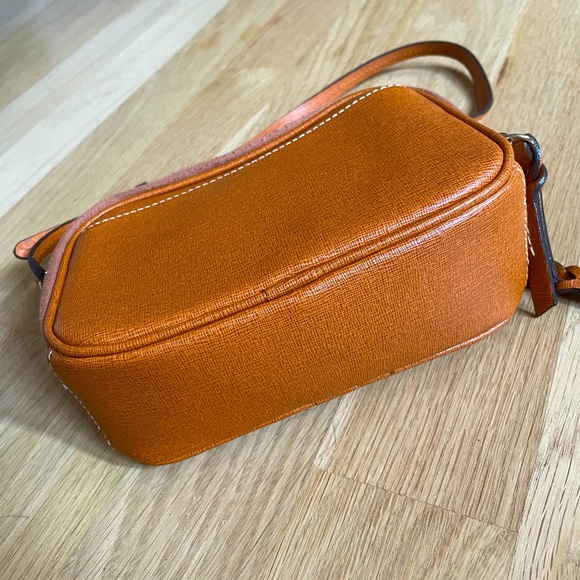 Dooney & Bourke leather shoulder bag - Picture 5 of 8